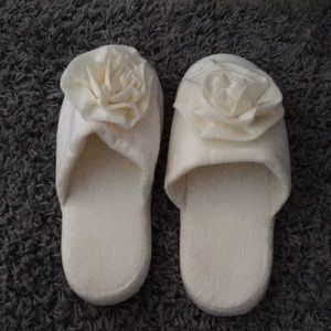 Comfy slippers w/ rose